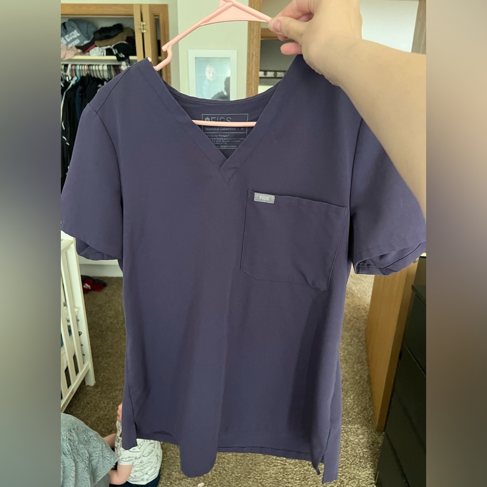 Figs Purple scrub set